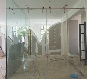 Cửa kính cường lực 06