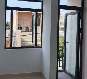 Cửa nhôm Loại10