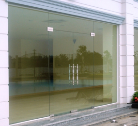 Cửa kính cường lực 07