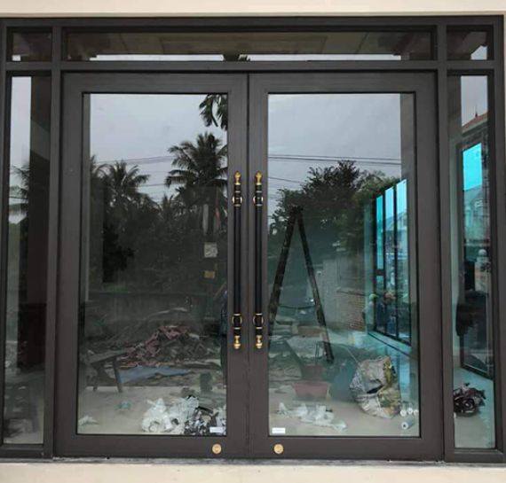 Cửa nhôm thuỷ lực 01