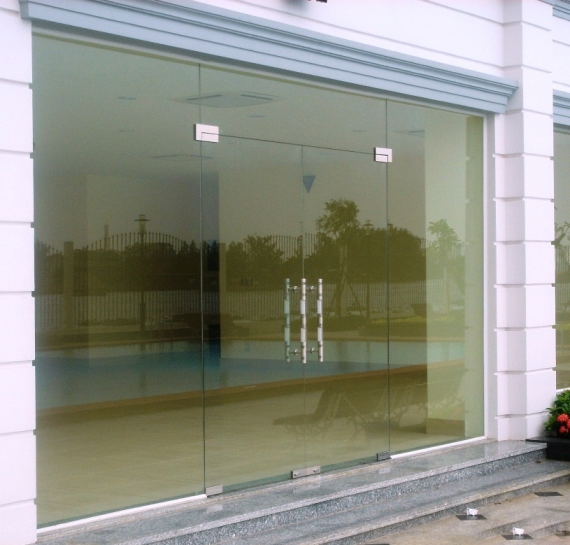 Cửa kính cường lực 07